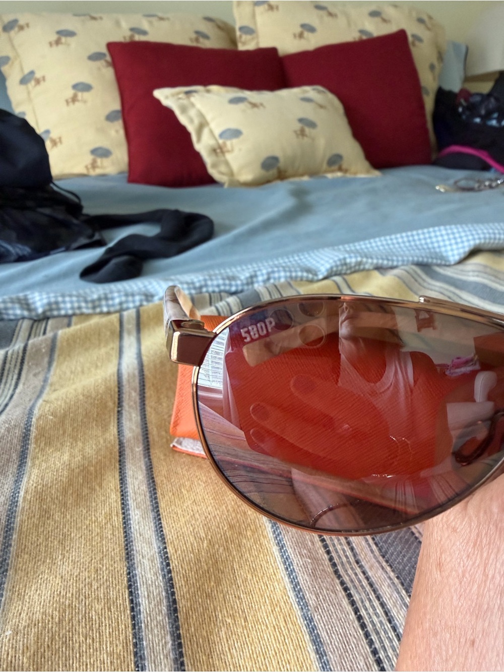 Costa Pearlized Beige/ rose gold Frame Sunglasses polarized - Picture 6 of 6